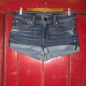 American Eagle Super Stretch “Shortie” shorts